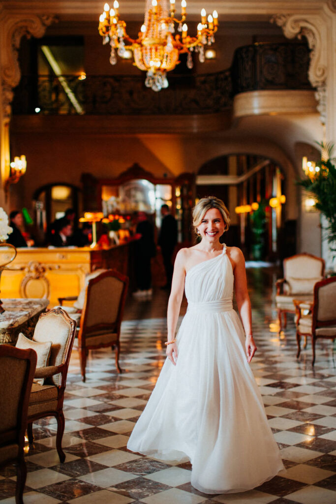 reportage de mariage documentaire, préparatifs des mariées captés naturellement